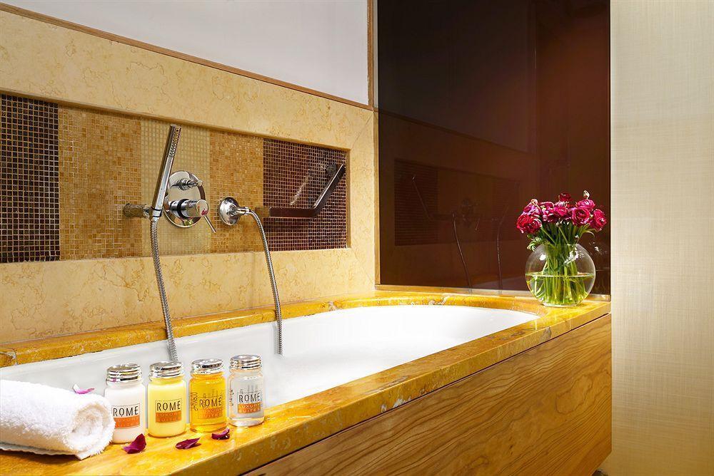 Mario De' Fiori 37 Hotel โรม ภายนอก รูปภาพ